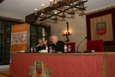 De dreta a esquerra: el Dr. Albert Barceló, organitzador de les Jornades i Mons. Ennio Antonelli, President del Consejo Pontificio para la Familia