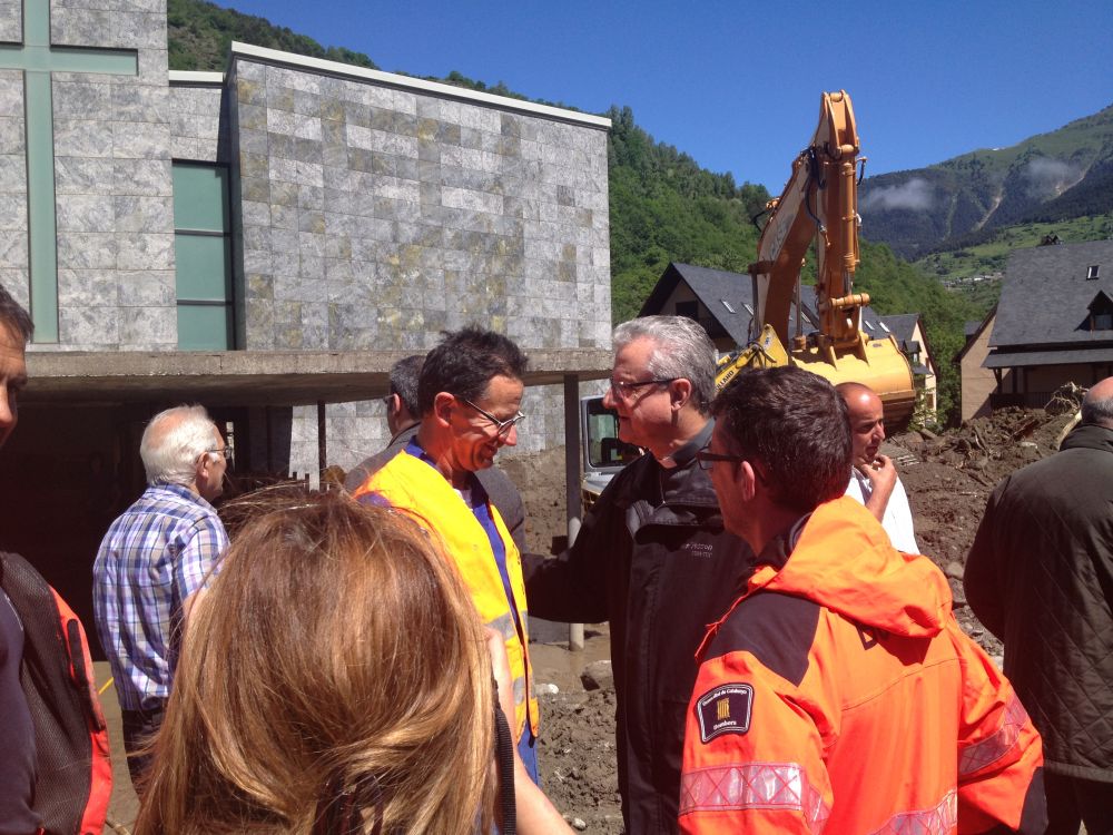 L’Arquebisbe d’Urgell visita els afectats de les darreres inundacions a Vall d’Aran i el Pallars