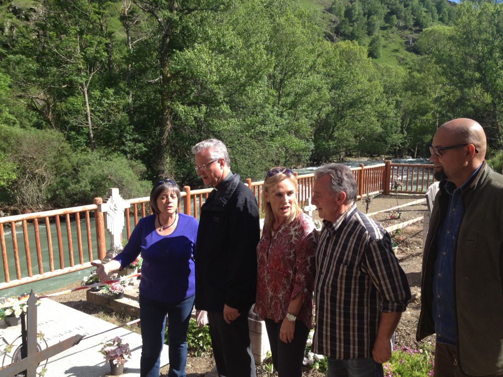 L’Arquebisbe d’Urgell visita els afectats de les darreres inundacions a Vall d’Aran i el Pallars