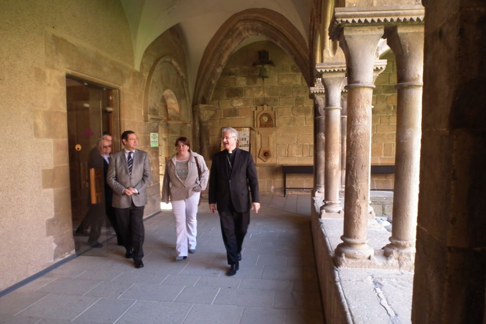 Presència de la imatge original de la Mare de Déu de les Avellanes al Monestir