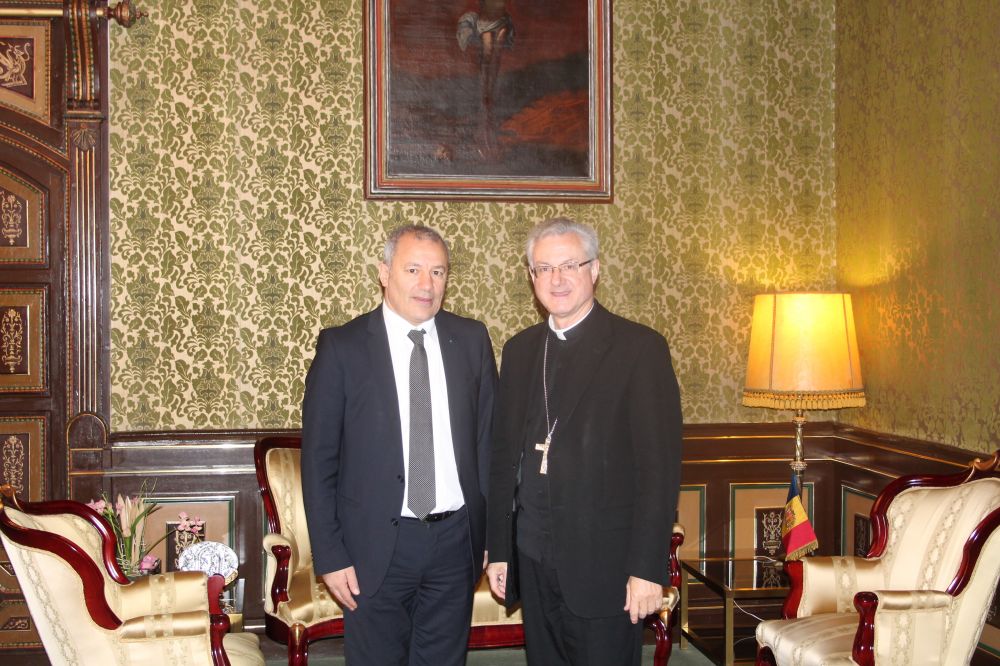 L'Arquebisbe d'Urgell i Copríncep d'Andorra, rep l'Ambaixador de França